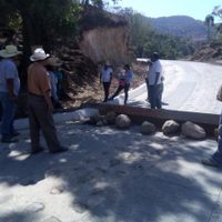 Para despojarlos de sus tierras, declaran muertos a más de mil comuneros... que están vivos