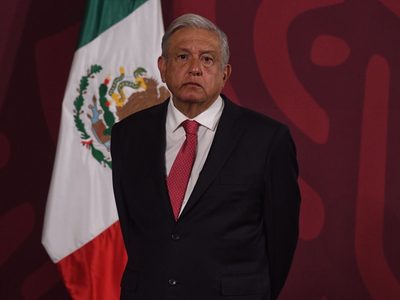 AMLO defiende a Ebrard por selfie en funeral de Reina Isabel II: "hay una prensa amarillista"