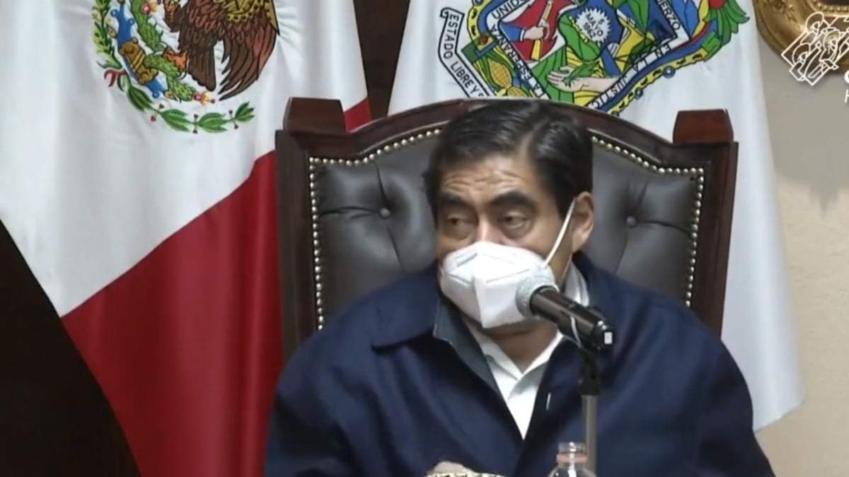 El gobernador de Puebla, Miguel Barbosa
