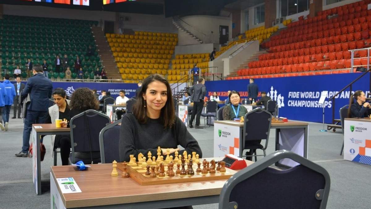 Ajedrecista iraní Sara Khadem jugo sin hiyab