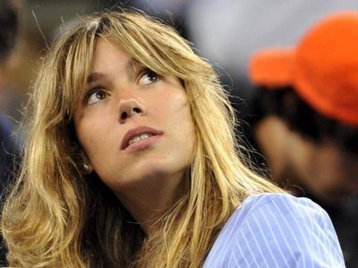 Un verano especial que no va a olvidar: Maribel Nadal disfruta del sol y del mar muy bien acompañada