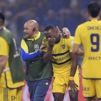 "Gracias a los que están": Luis Advíncula habló luego de su expulsión en Boca