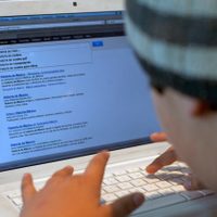 Proponen ley para que empresas de internet reembolsen por fallas en el servicio