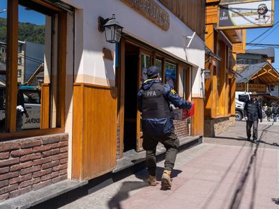 La Policía Federal allanó la vivienda y detuvo a la pareja que abandonó a los hermanos africanos
