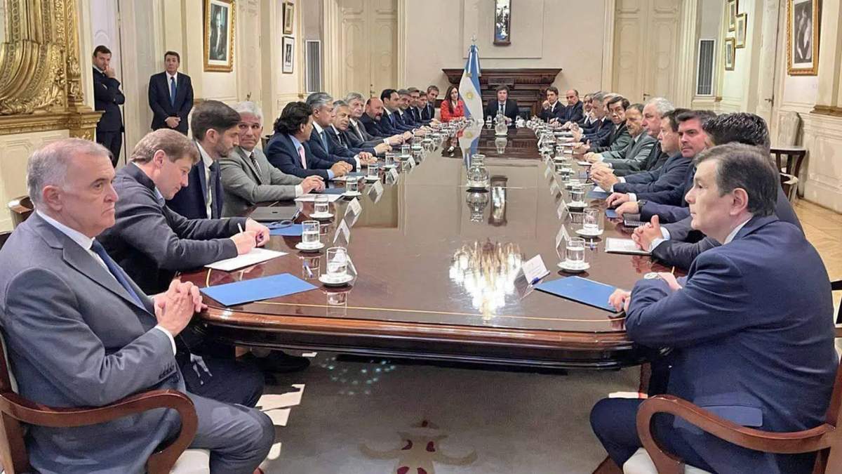 Gobernadores con Javier Milei