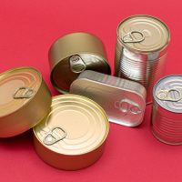 No tires las tapas de las latas de atún: podés crear esto tan colorido para decorar tu pieza