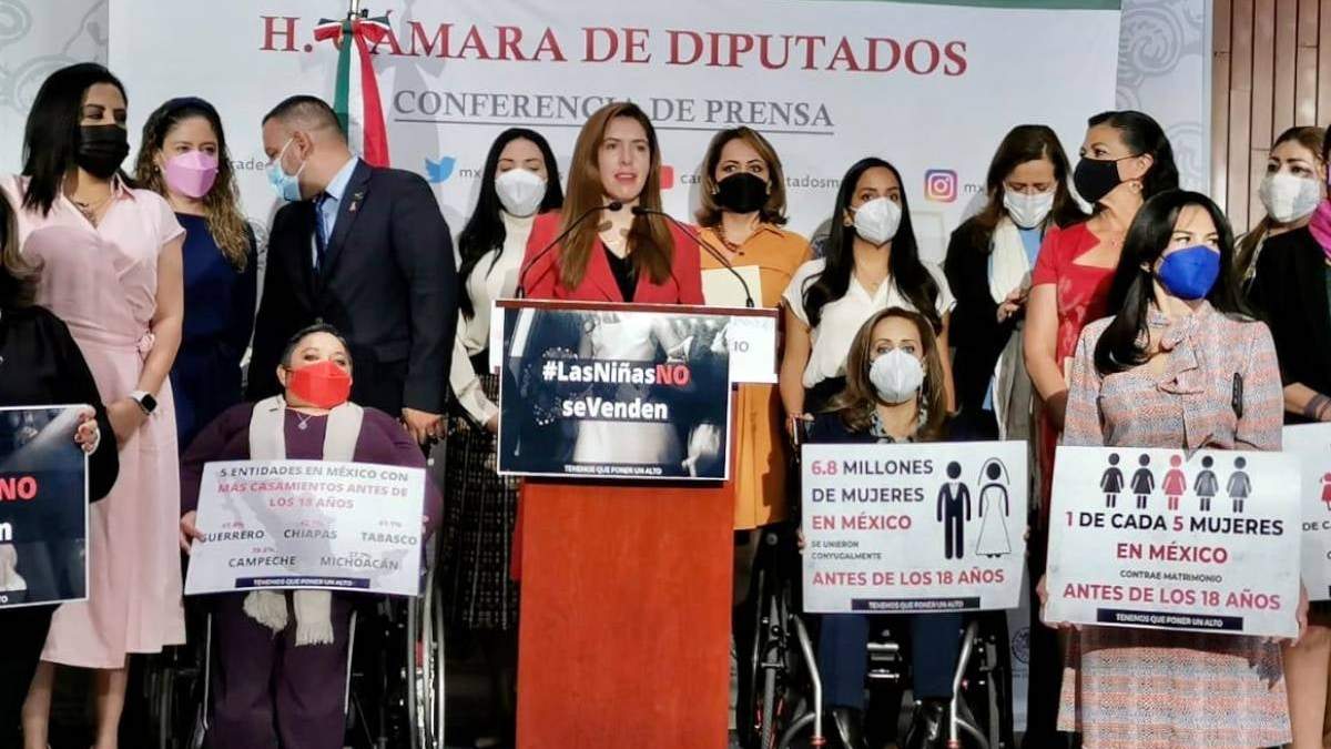 Conferencia de diputadas sobre la niñez en México