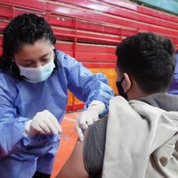 La campaña de vacunación contra el coronavirus en Neuquén continúa hoy en nueve localidades