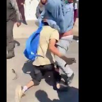 Apuñalan a estudiante de 15 años en una riña afuera de secundaria de la CDMX (Video)