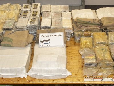 Hallan más de 500 kilos de cocaína valuada en 50 mdd en una planta de Nespresso en Suiza
