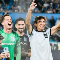 Hay Costas para rato: Racing acordó la continuidad del entrenador