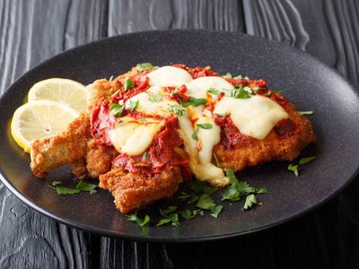 Día de la milanesa: preparate esta versión 2.0 a la napolitana y gratinada  que es una locura de rica