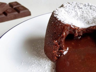 Volcán de chocolate fit: para preparar en pocos minutos y comer sin culpa