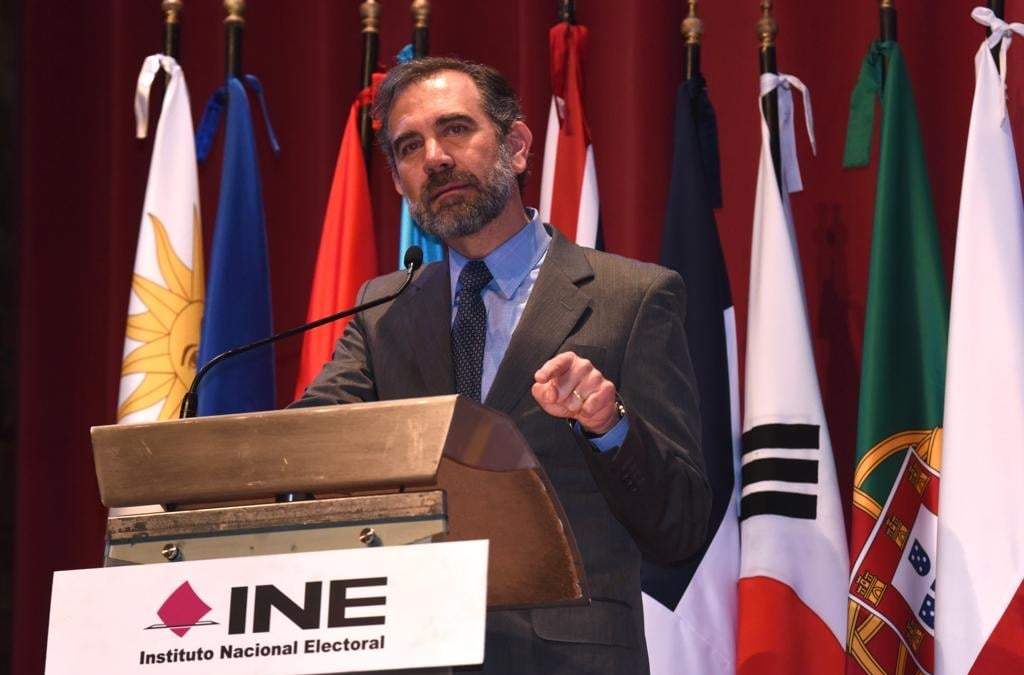 Lorenzo Córdova, presidente del INE inauguró el Foro Global de Democracia Directa Moderna 2023