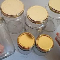 Frascos de vidrio y papel: un tesoro reciclado que no vas a querer tirar nunca más