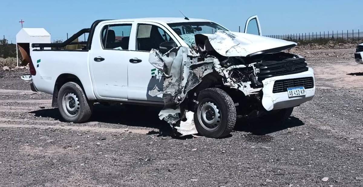 Así quedó una de las camionetas  involucradas en el siniestro. Fuente: (Facebook)