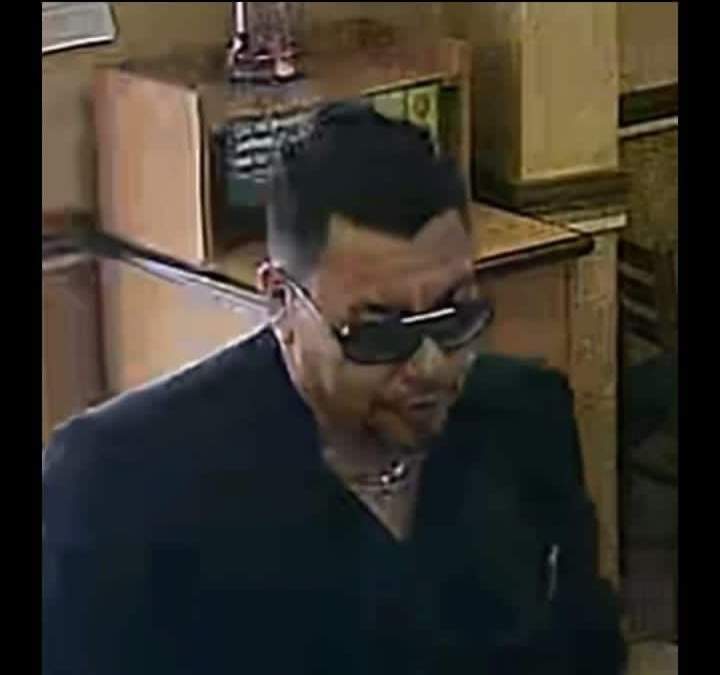 Agresor de menor en Subway, a quien se señala como un profesor de artes marciales que tiene un negocio de autopartes
