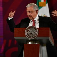 Empresarios que no pagan impuestos son “cretinos” y “caraduras”: AMLO