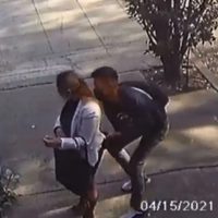 Mujer es agredida sexualmente por un hombre en la CDMX y es captado en video