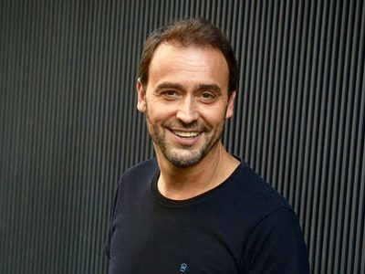 Adrián Pallares reveló cuál era su vínculo con un famoso mediático