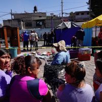 Asesinan a comerciante en tianguis de Iztapalapa y dejan herida a su esposa