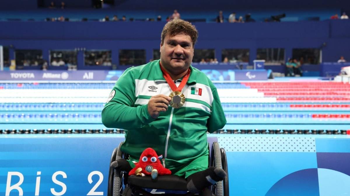 El paranadador mexicano Arnulfo Castorena se quedó con la medalla de oro en París 2024