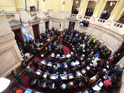 Algunos senadores se proclamaron en contra del aumento de sueldo