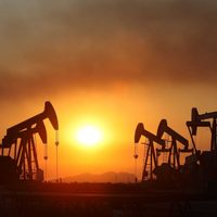 El petróleo vuelve a bajar en los mercados globales