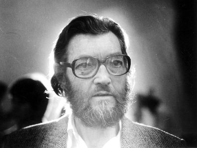 A 40 años del entierro de Julio Cortázar en Montparnasse