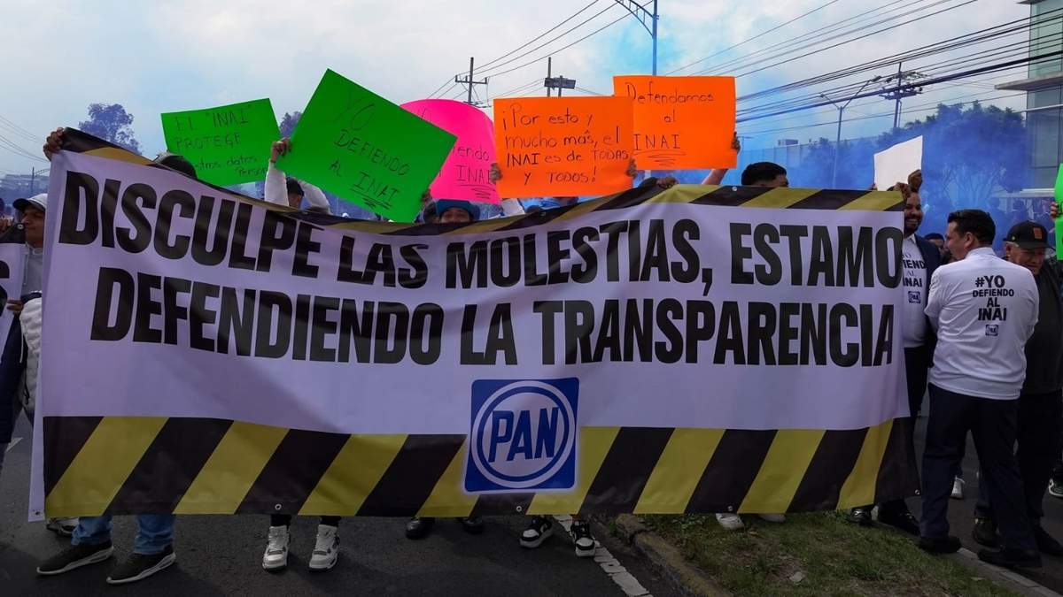 Manifestación de panistas en Insurgentes