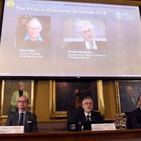 Dan el Nobel de Economía 2016 a contribuciones a la Teoría del Contrato