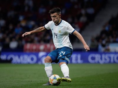 Barcelona: un argentino suena para reforzar la defensa