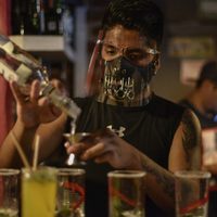 Aumentan a ocho los muertos y a más de 100 los intoxicados por la ingesta de alcohol adulterado