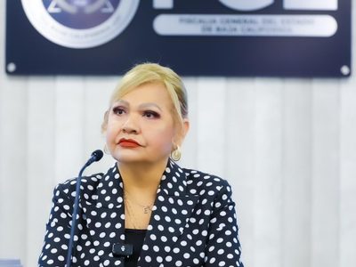 Vinculan a proceso por homicidio a madre de niño que murió por golpe de calor en un automóvil