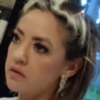 "Mexicanos deberían volver a sus granjas", grita mujer en pizzería de EU