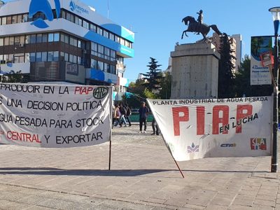 Exigen la firma del contrato de acondicionamiento de la Planta Industrial de Agua Pesada