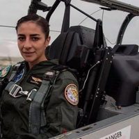 Miriam y Carolina, las pilotas que hicieron historia en el desfile militar