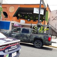 Sujetos armados asaltan sucursal de Banjército en Michoacán