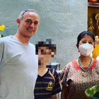 López-Gatell vuelve a ser captado en Oaxaca sin cubrebocas ni sana distancia
