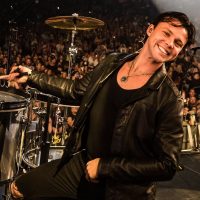 Ashton Irwin, de “5 Seconds of Summer”, sorprendió a sus fans con un inesperado lanzamiento