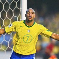 Adriano tuvo que salir a desmentir su propia muerte