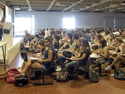 Profesor de la UBA tomó exámenes finales sin saber que tenía coronavirus