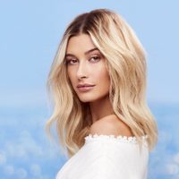 ¡De nuevo! Hailey Baldwin en el centro de la polémica por… ¿copiar a Selena?