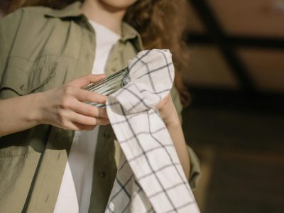 El poder del bicarbonato que mantendrá los paños de tu cocina relucientes