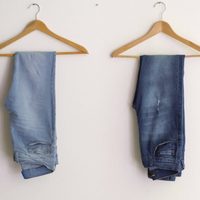 Seguro no lo sabías: el truco para guardar pantalones en tu placard y ahorrar un montón de espacio