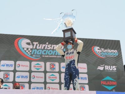 El rionegrino Manu Urcera es bicampeón de Turismo Nacional