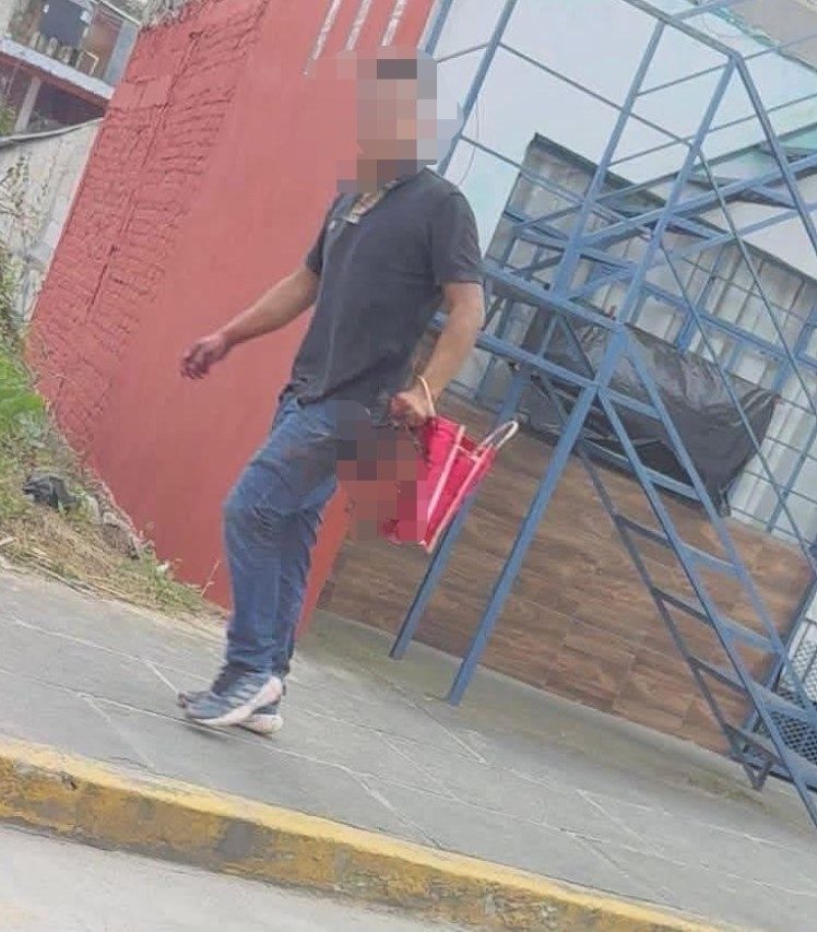 camina con cabeza