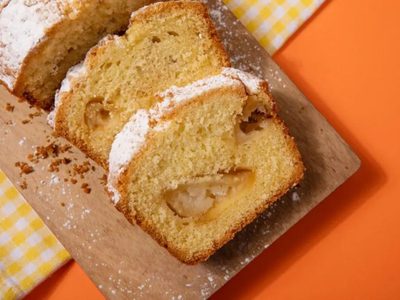 Preparate un budín de manzana sin harinas en minutos, con solo tres ingredientes y muchas proteínas
