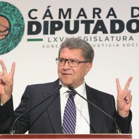 Monreal defiende a Pedro Haces por megarrancho: Es trabajador, honorable y “tendrá que aclarar”