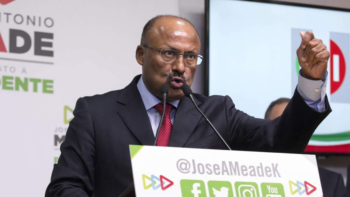 El exdirigente nacional del PRI, René Juárez Cisneros